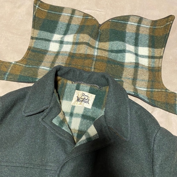 Vintage Green Woolrich Coat with removable hood - Picture 8 of 10